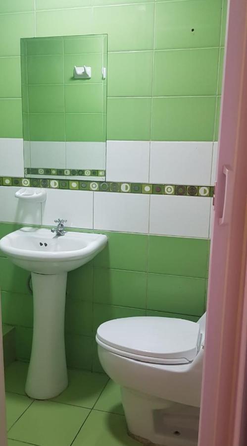 Alborada 1 Con Bano Privado *
